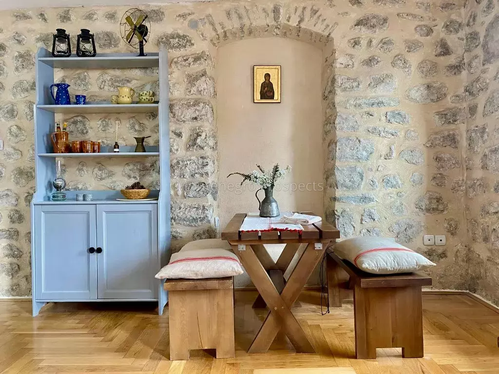 Stylish one bedroom apartment with stunning views perast 13763 4 1024x768