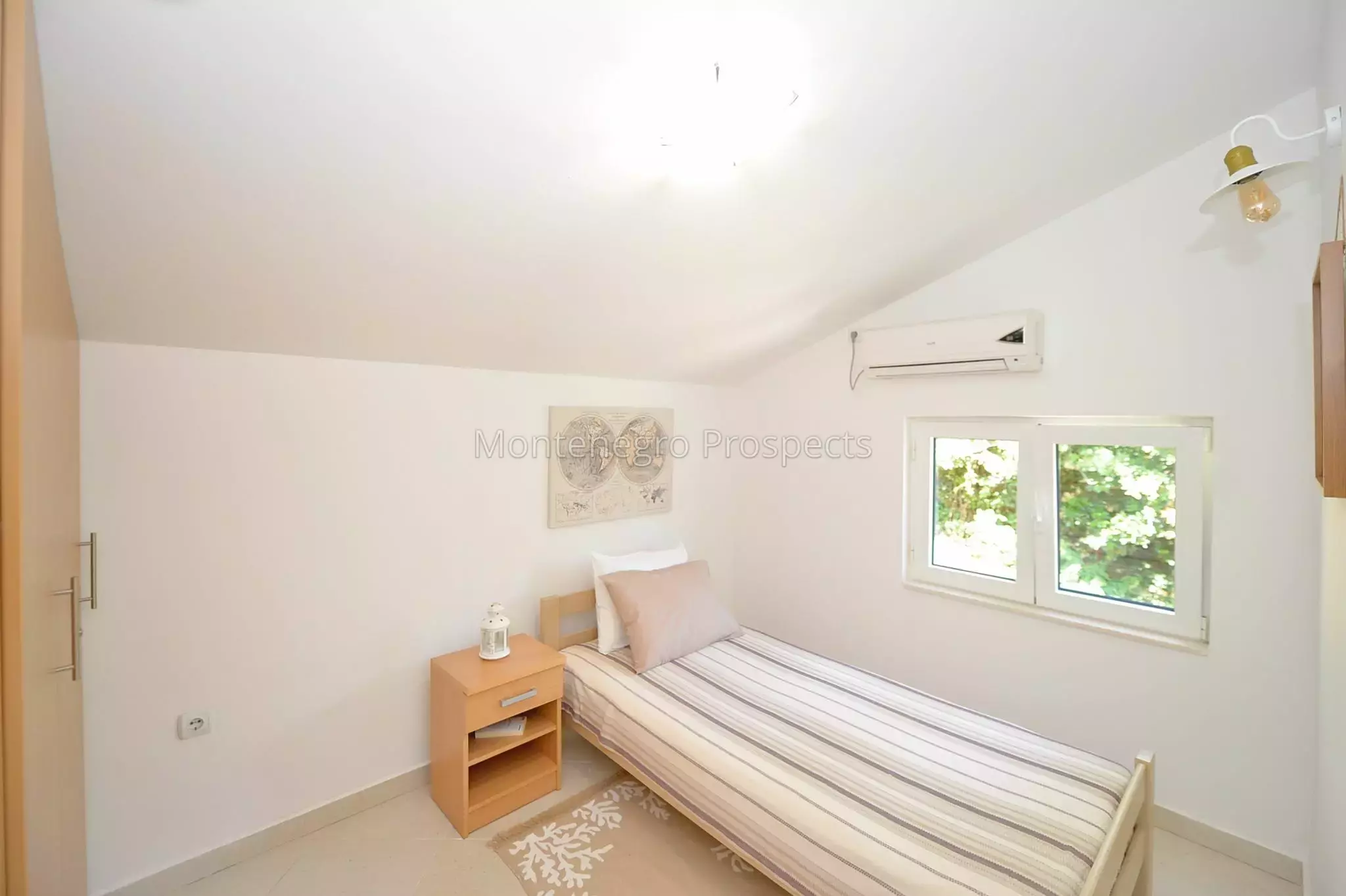 Comfortable two bedroom apartment on the waterfront in stoliv kotor 13829 6