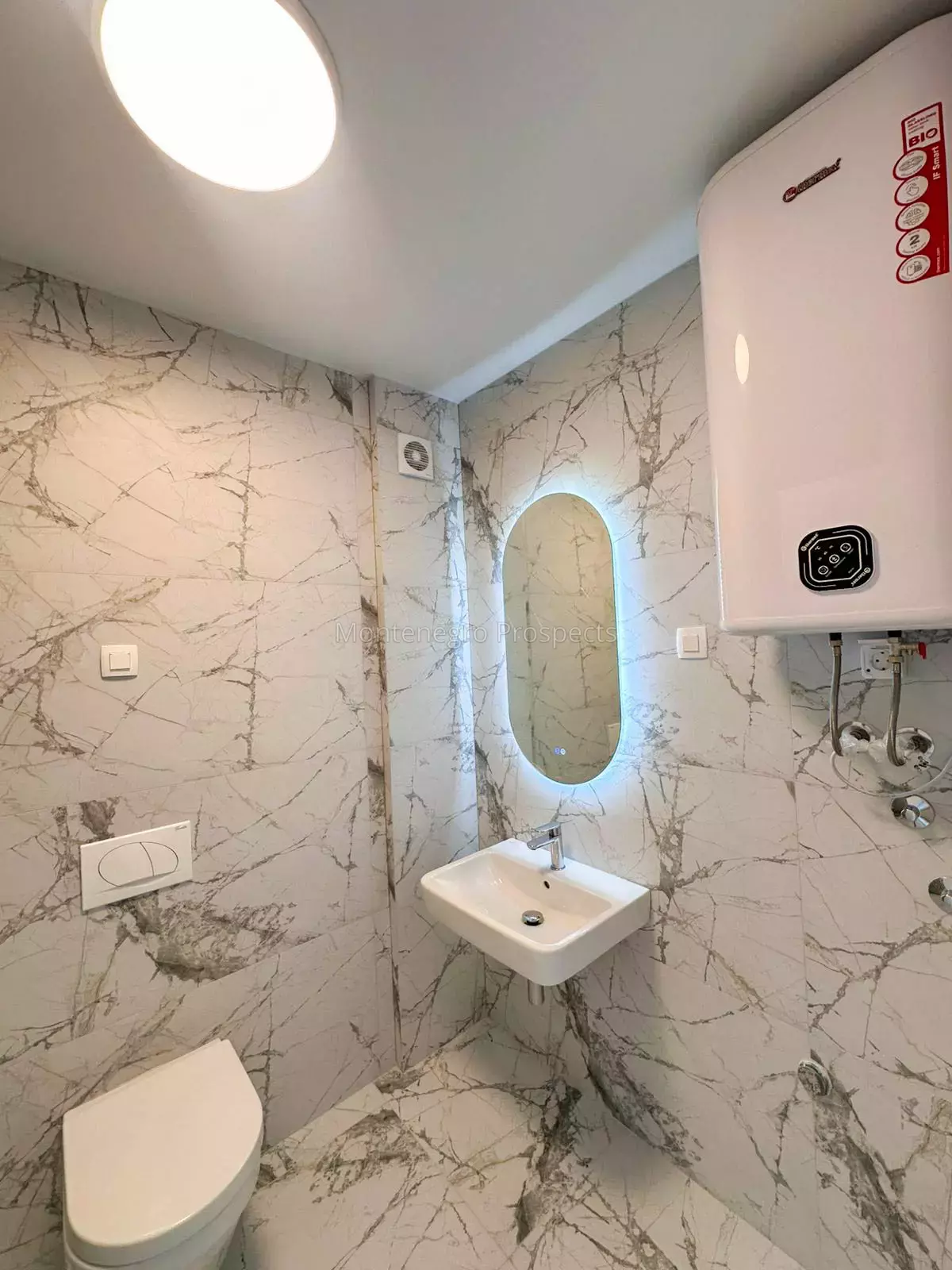 J10218 8