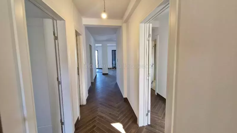 Three bedroom apartment for sale lustica 21