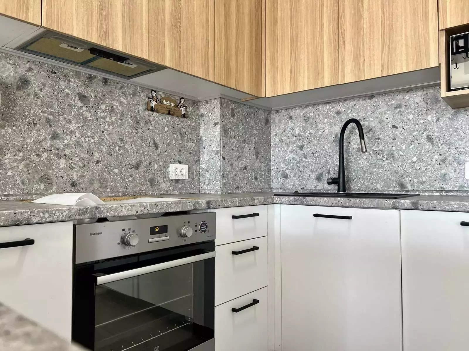 Two bedroom apartment with sea views in tivat 13857 12