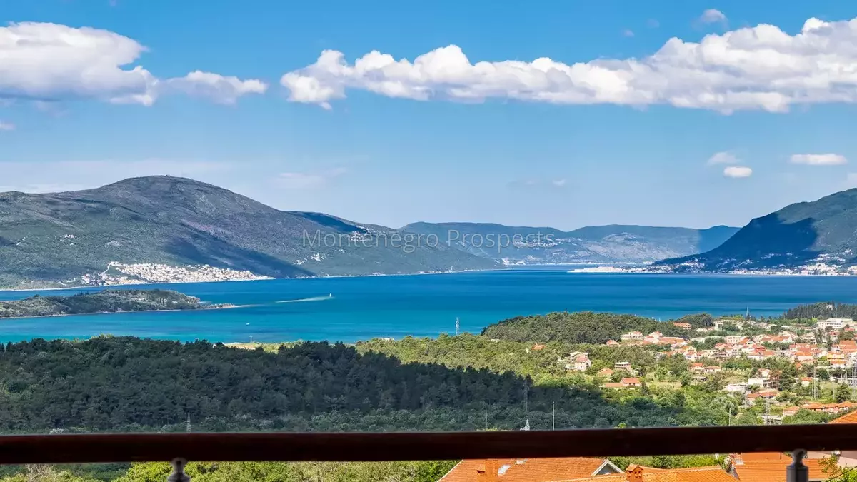 Spacious two bedroom apartment with excellent sea views kavac 13729 4 1280x790