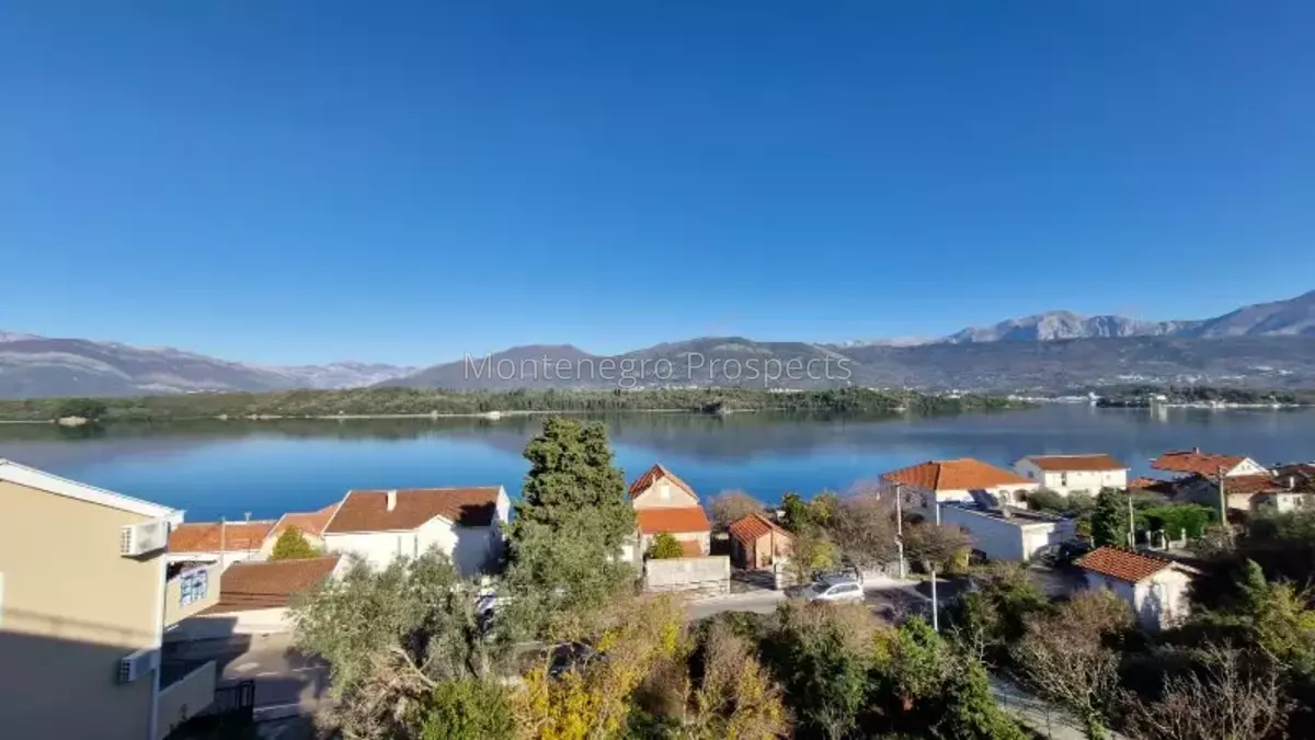 Three bedroom apartment for sale lustica 9