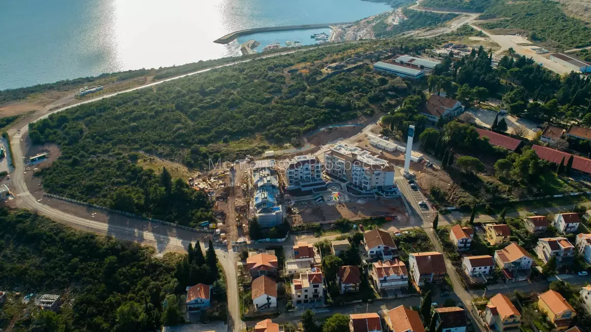 Centrale obeschaet stat centralnym elementom lustica bay 3116 1 15