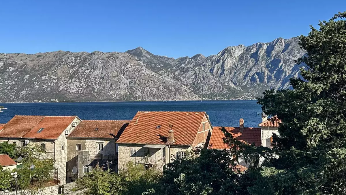 10716 stan na prodaju prcanj kotor 1