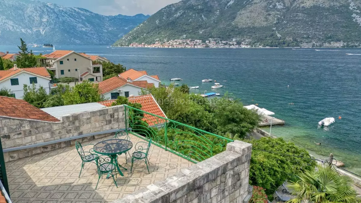Waterfront house 13864 2 1280x960