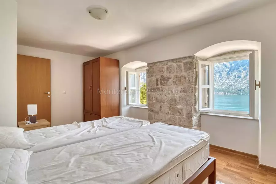 14120 villa prcanj jerovitza 1 of 1 33 1200x800
