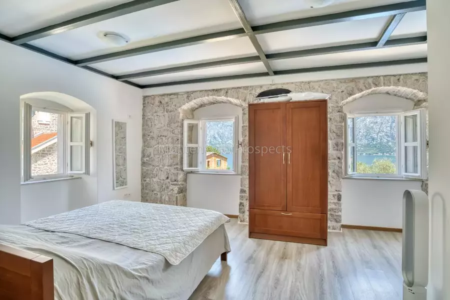 14120 villa prcanj jerovitza 1 of 1 49 1200x800