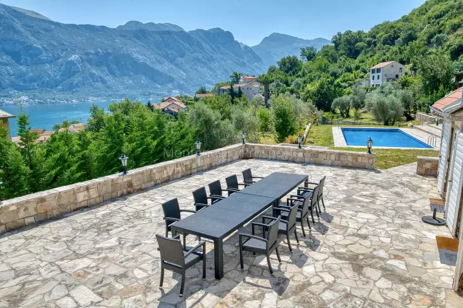 14120 villa prcanj jerovitza 1 of 1 6 1200x800