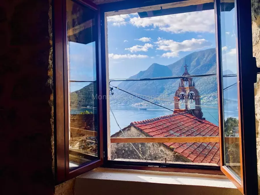 Stylish one bedroom apartment with stunning views perast 13763 3 1024x768
