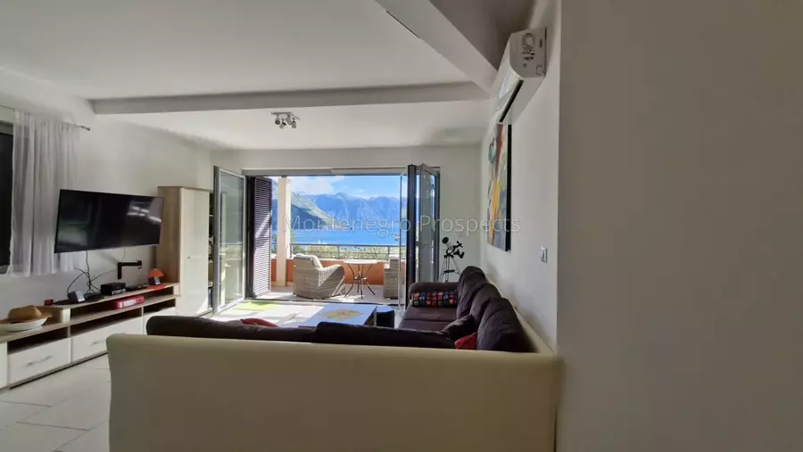 14177 apartment with excellent views morinj 10