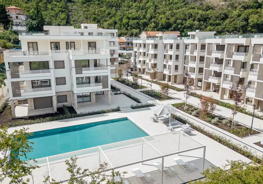 18028 riverside apartments 3