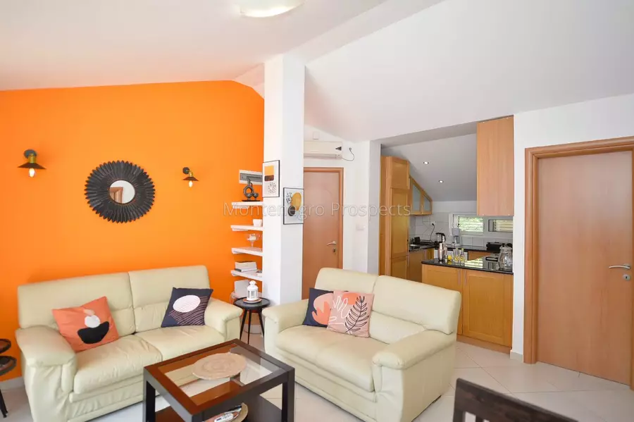 Comfortable two bedroom apartment on the waterfront in stoliv kotor 13829 4