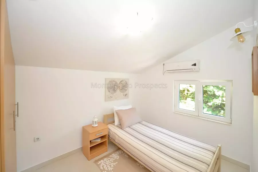 Comfortable two bedroom apartment on the waterfront in stoliv kotor 13829 6