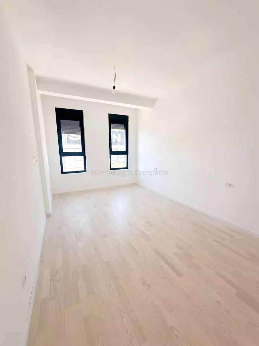 J10218 4
