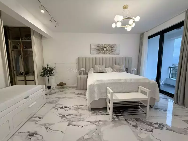 One bedroom apartment with sea views radovici 2