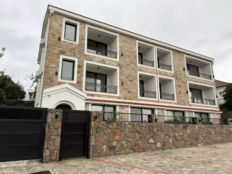 One bedroom apartment with sea views radovici 3