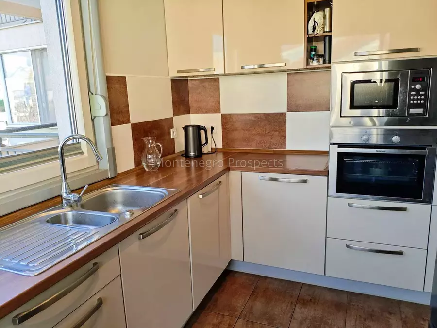 Three bedroom apartment for sale in dobrota   70 m from the sea 13838 28