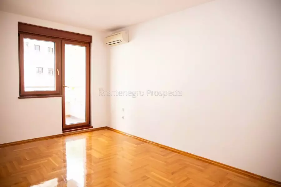 12703 becici an 19 1200x800