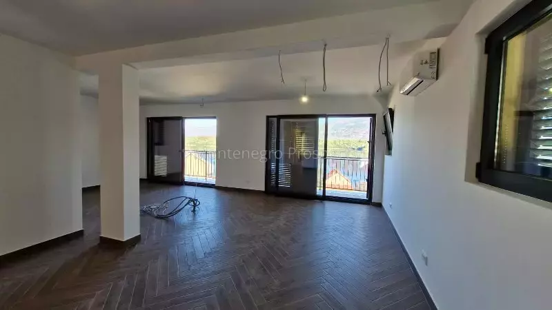 Three bedroom apartment for sale lustica 11