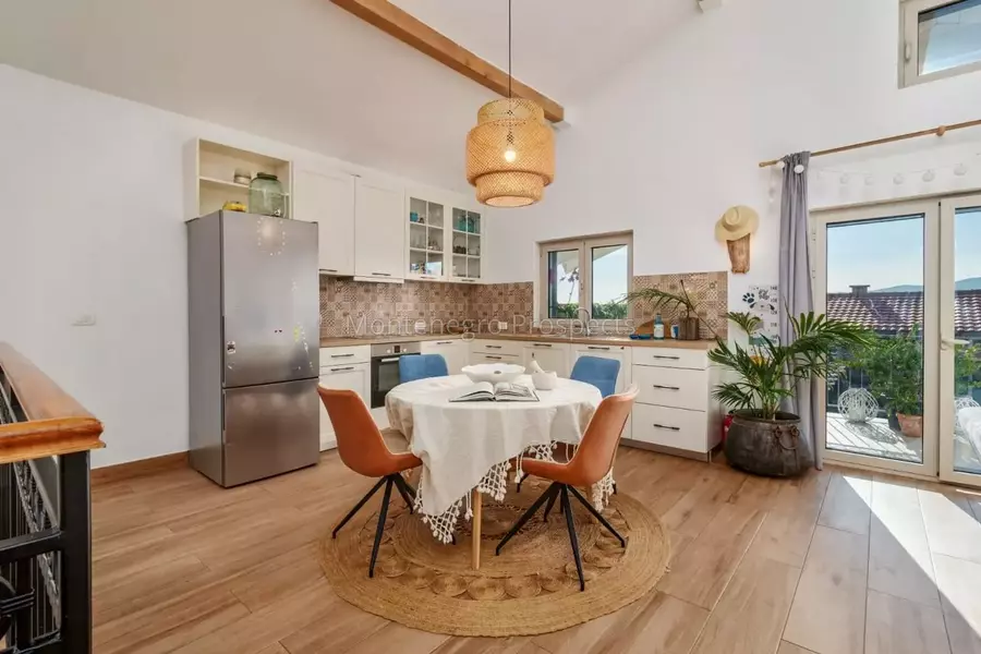 Two bedroom house with beautiful garden in kavac kotor bay 13849 4