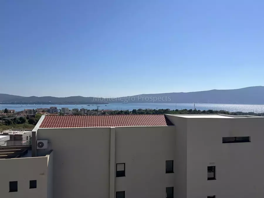 Two bedroom apartment with sea views in tivat 13857 7