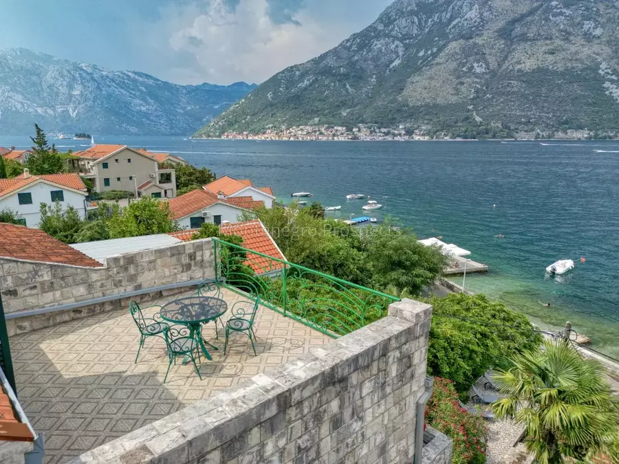 Waterfront house 13864 2 1280x960