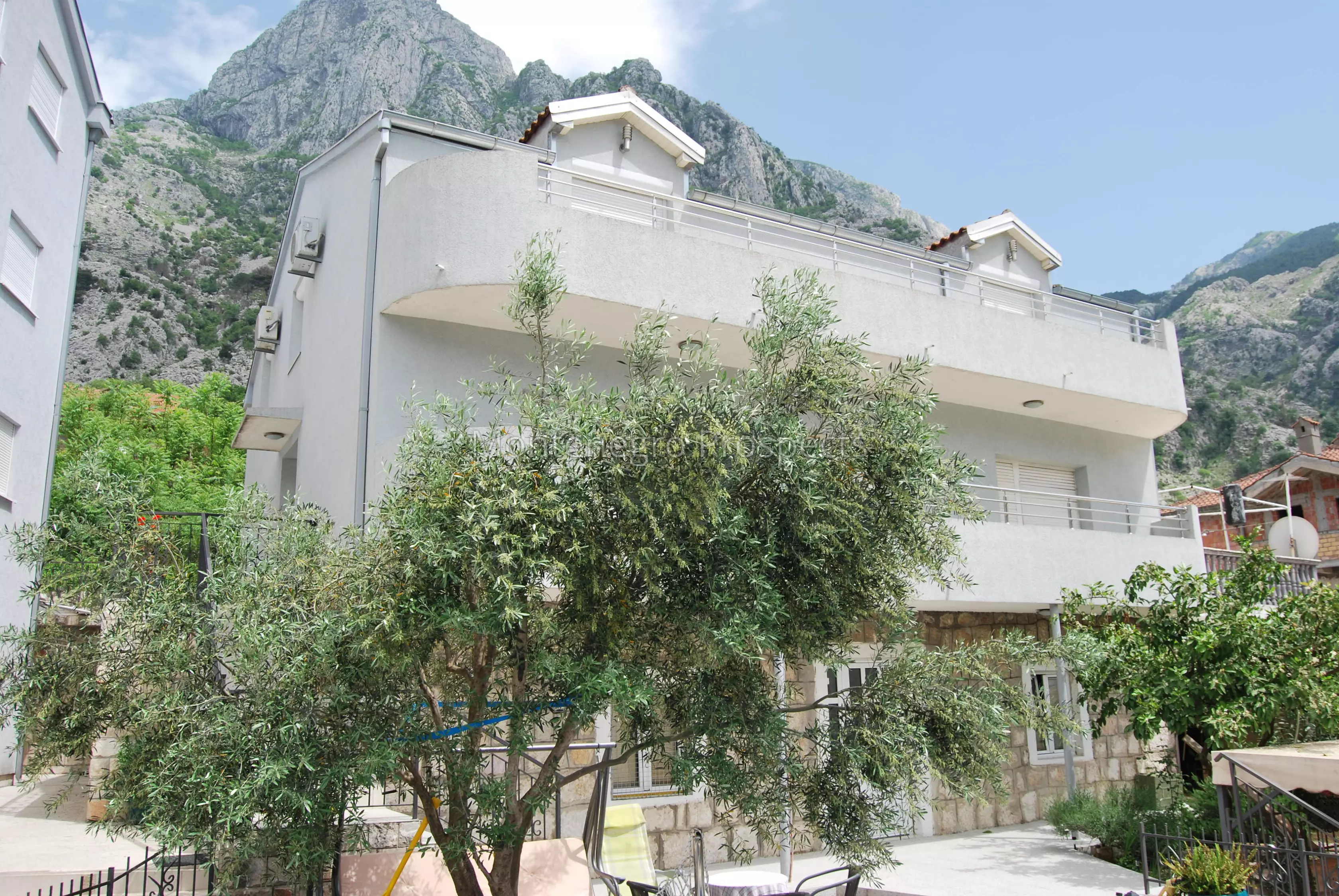 Hotel 11002 6
