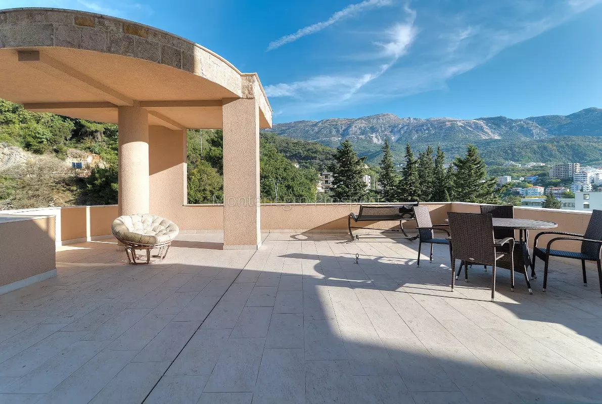 Prostornaja kvartira s vidom na more 12500 15 1191x800