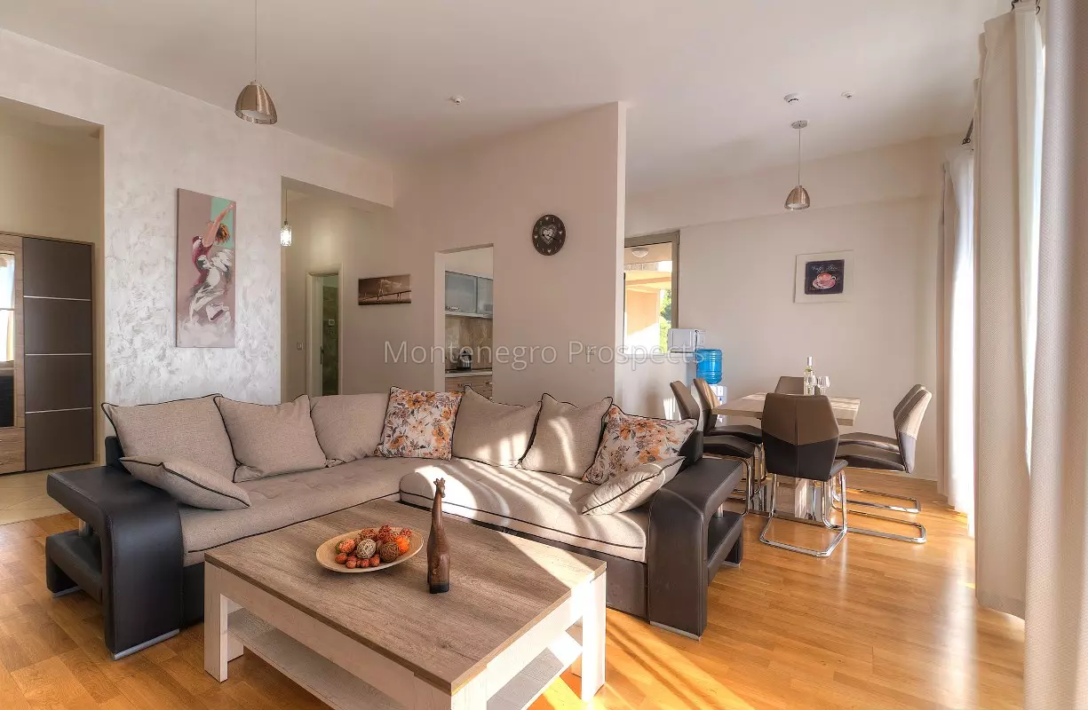 Prostornaja kvartira s vidom na more 12500 8 1225x800