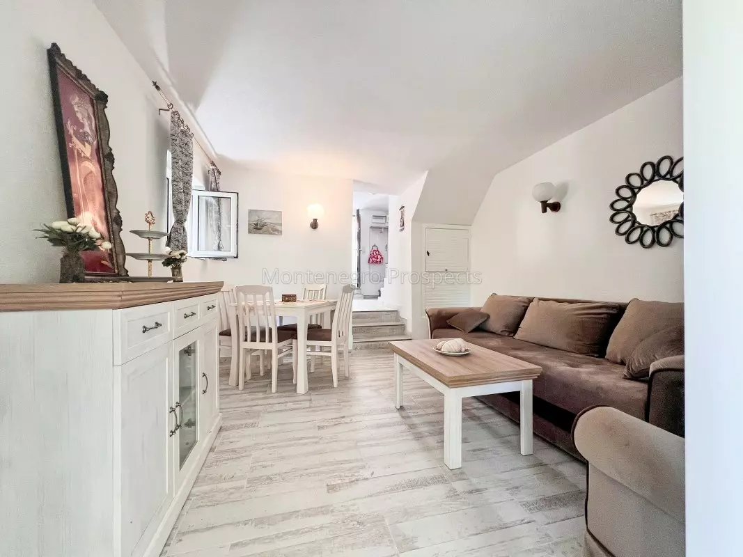 House for sale in orahovac 1 of 1 12 1067x800