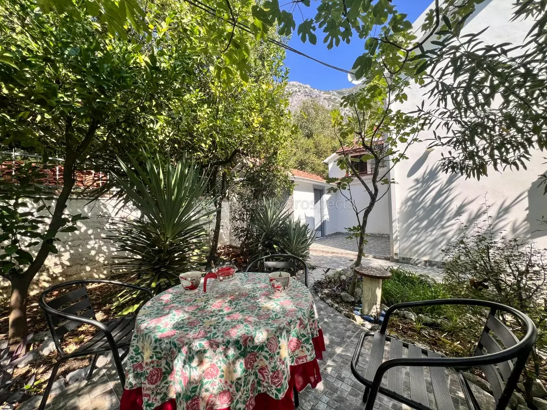 House for sale in orahovac 1 of 1 4 1067x800