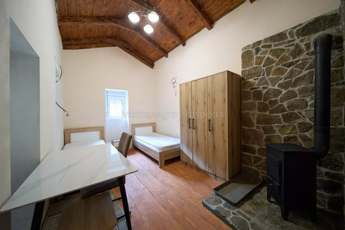 77040 kuca cetinje budva 19 1200x800