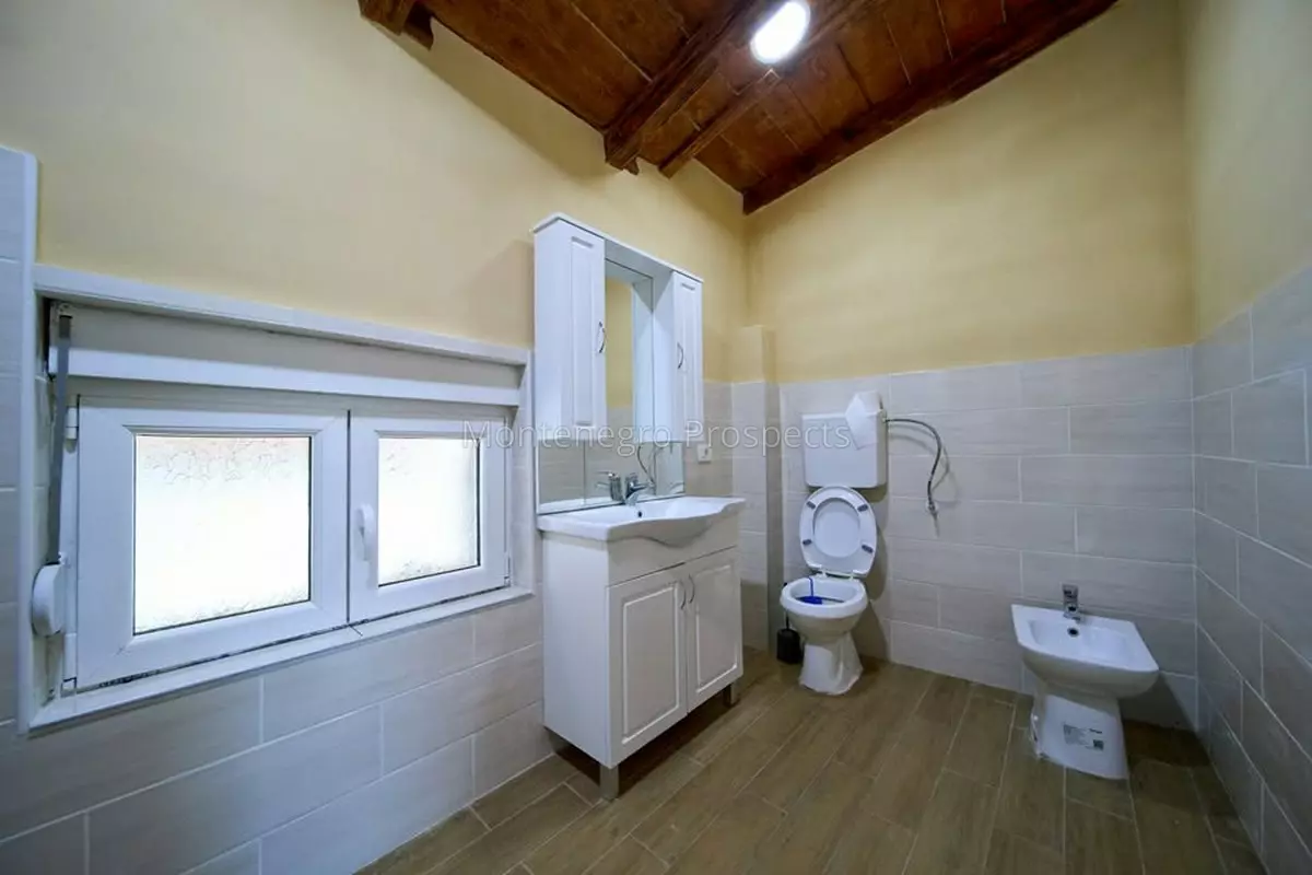 77040 kuca cetinje budva 4 1200x800