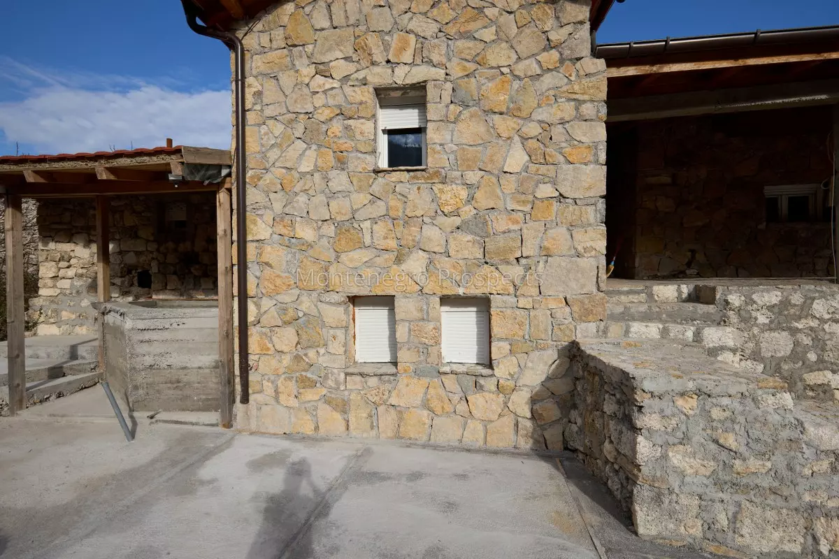 77040 kuca cetinje budva 9 1200x800