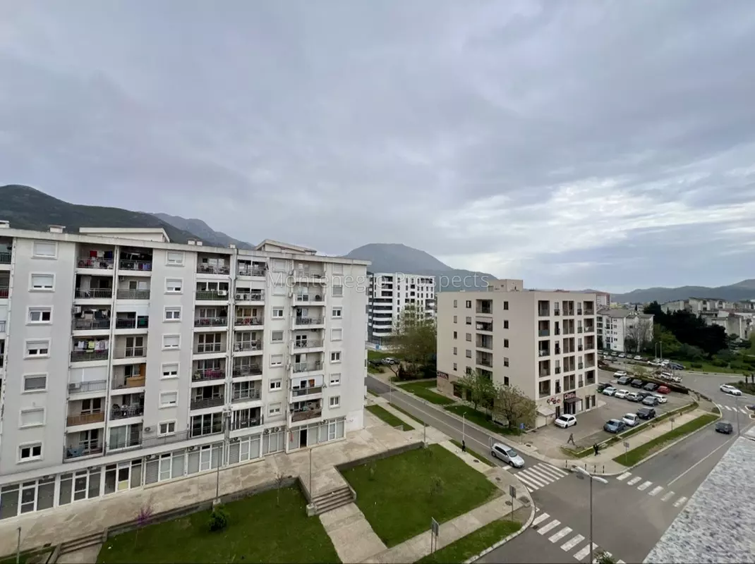 12700 stan u baru 11 1070x800