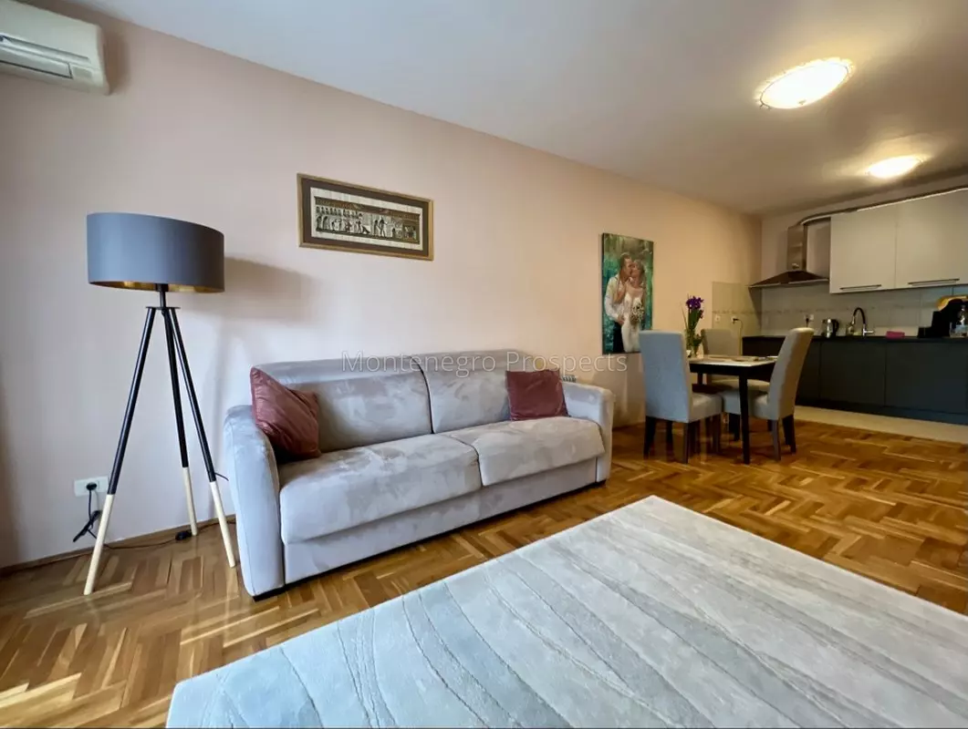 12700 stan u baru 12 1061x800