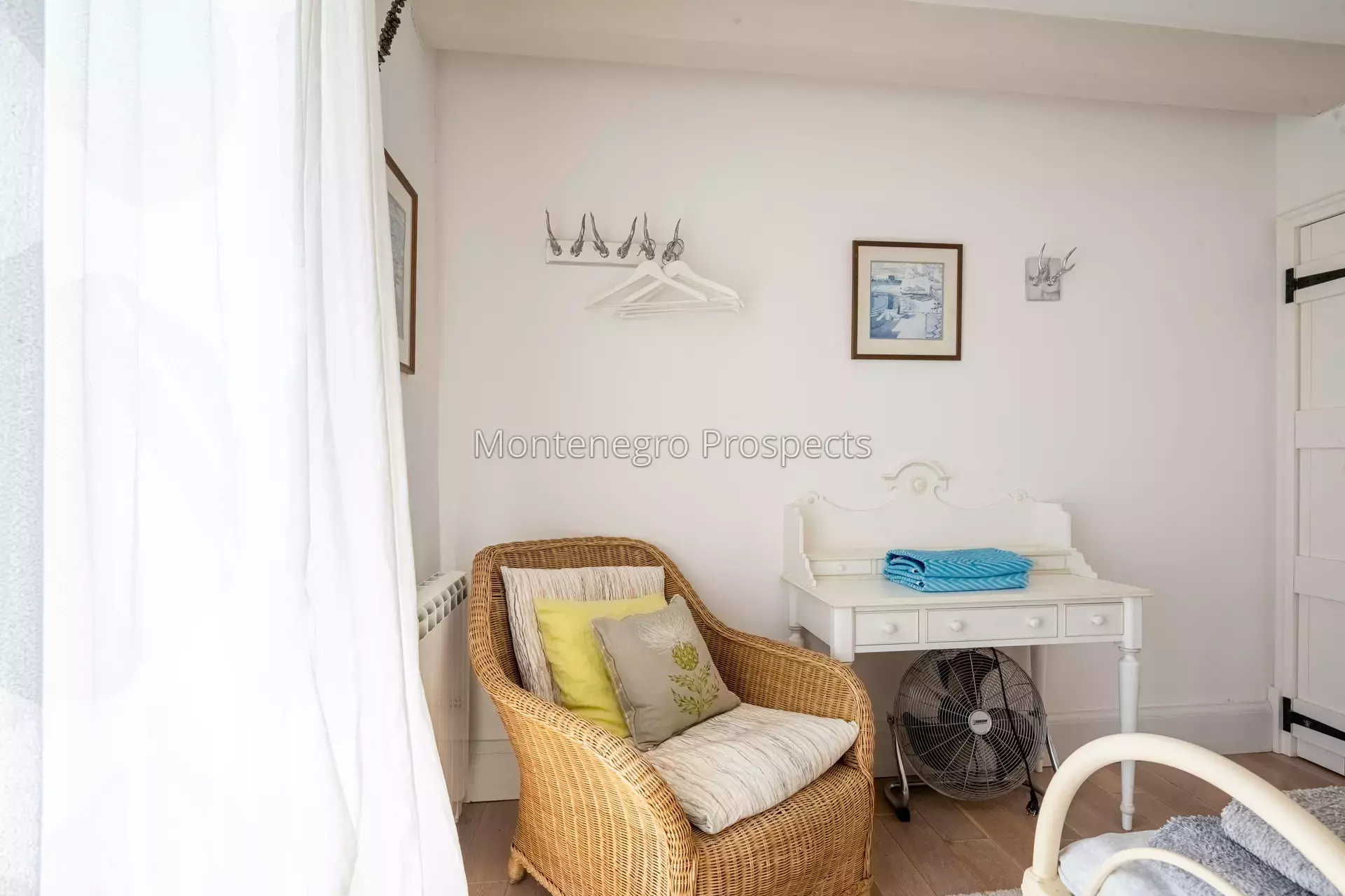 14168 lustica vila for sale 58.jpg