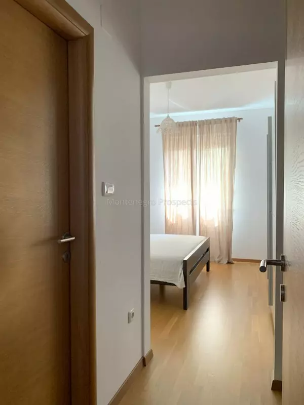 12729 becici 17 600x800