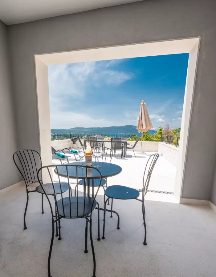 14175 villa in mrcevac 4