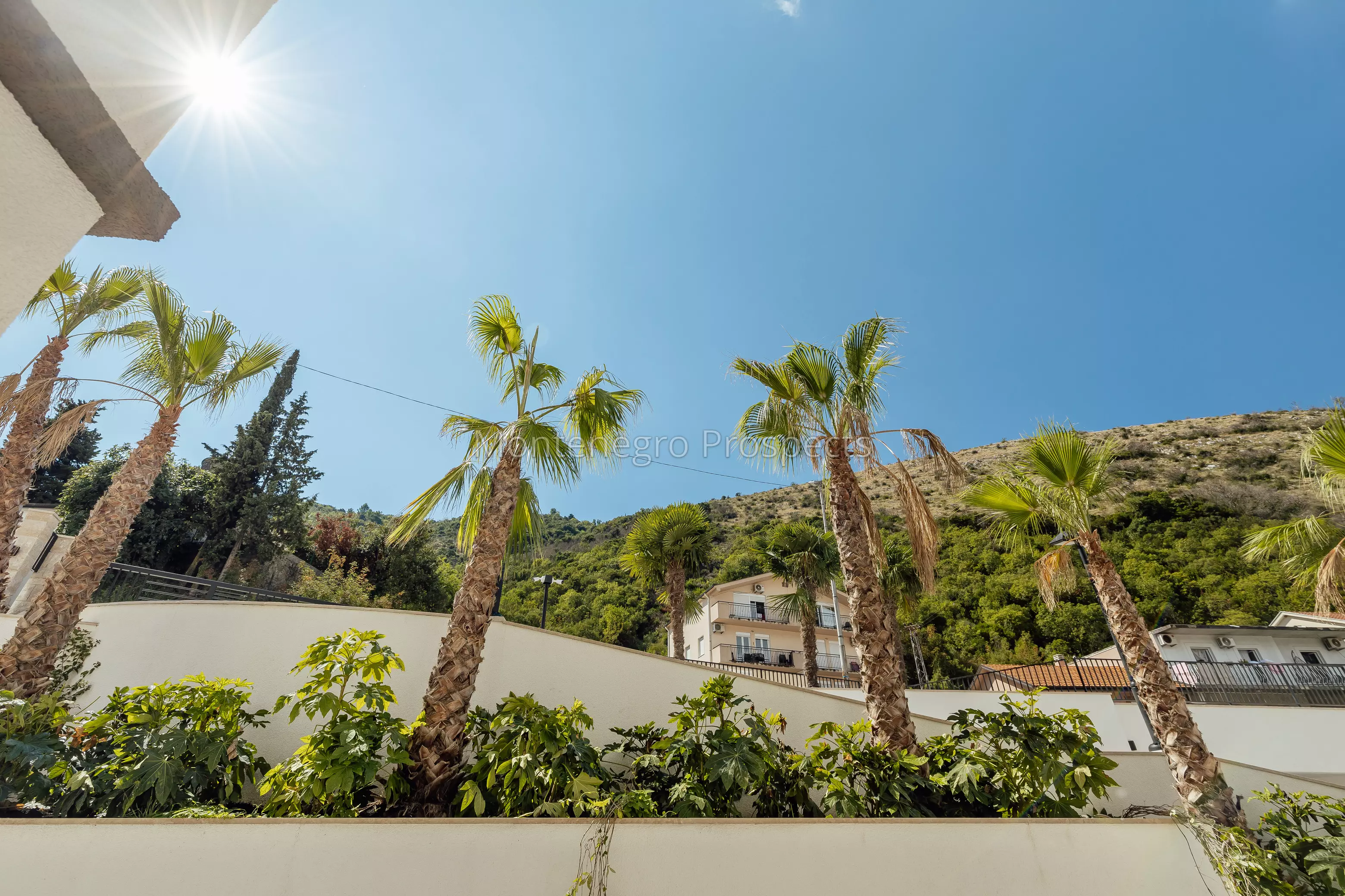 18028 riverside apartments 13