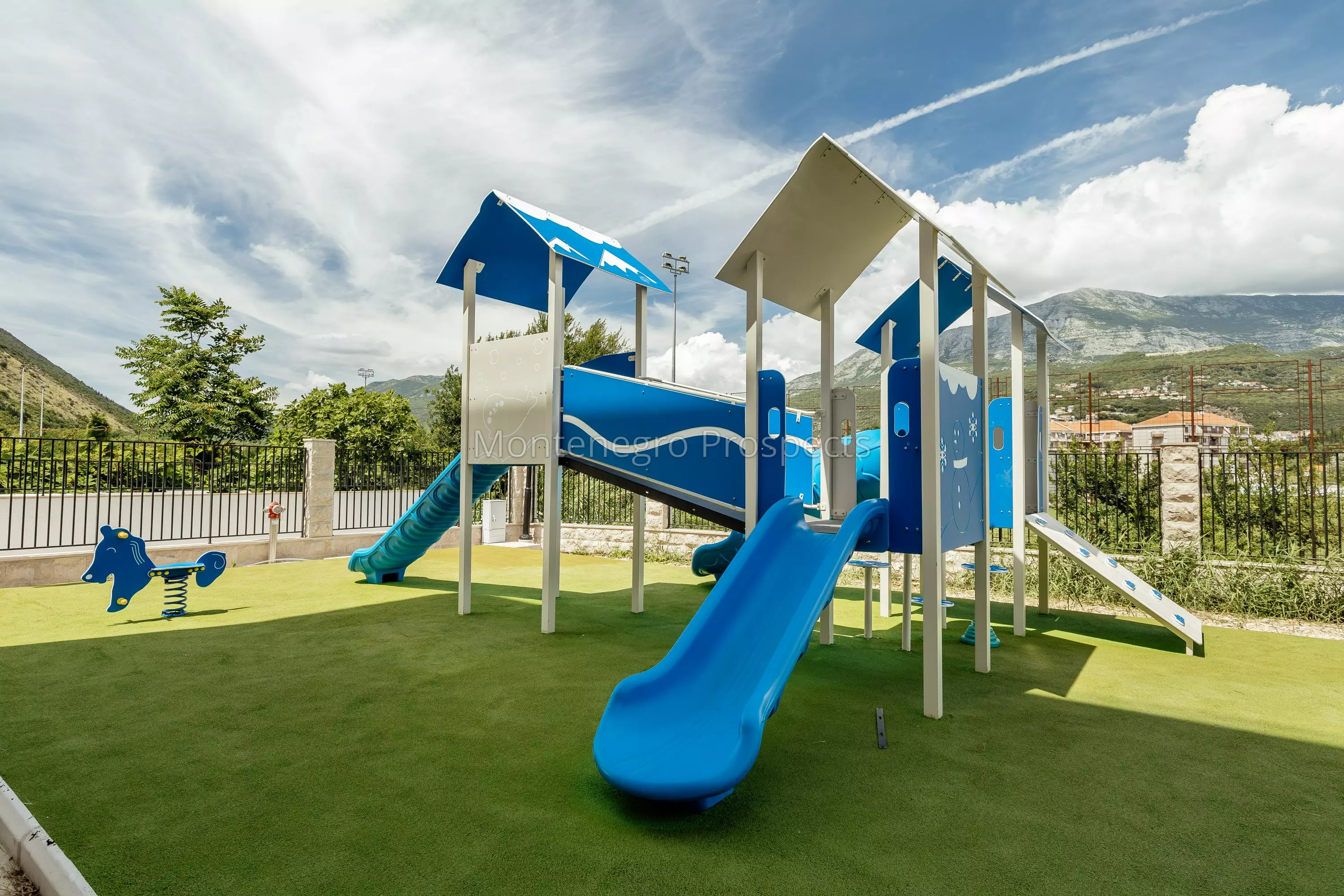 18028 riverside apartments 9