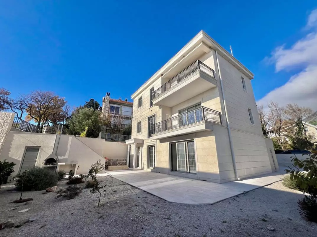 12739 vila skocidevojka 7 1073x800