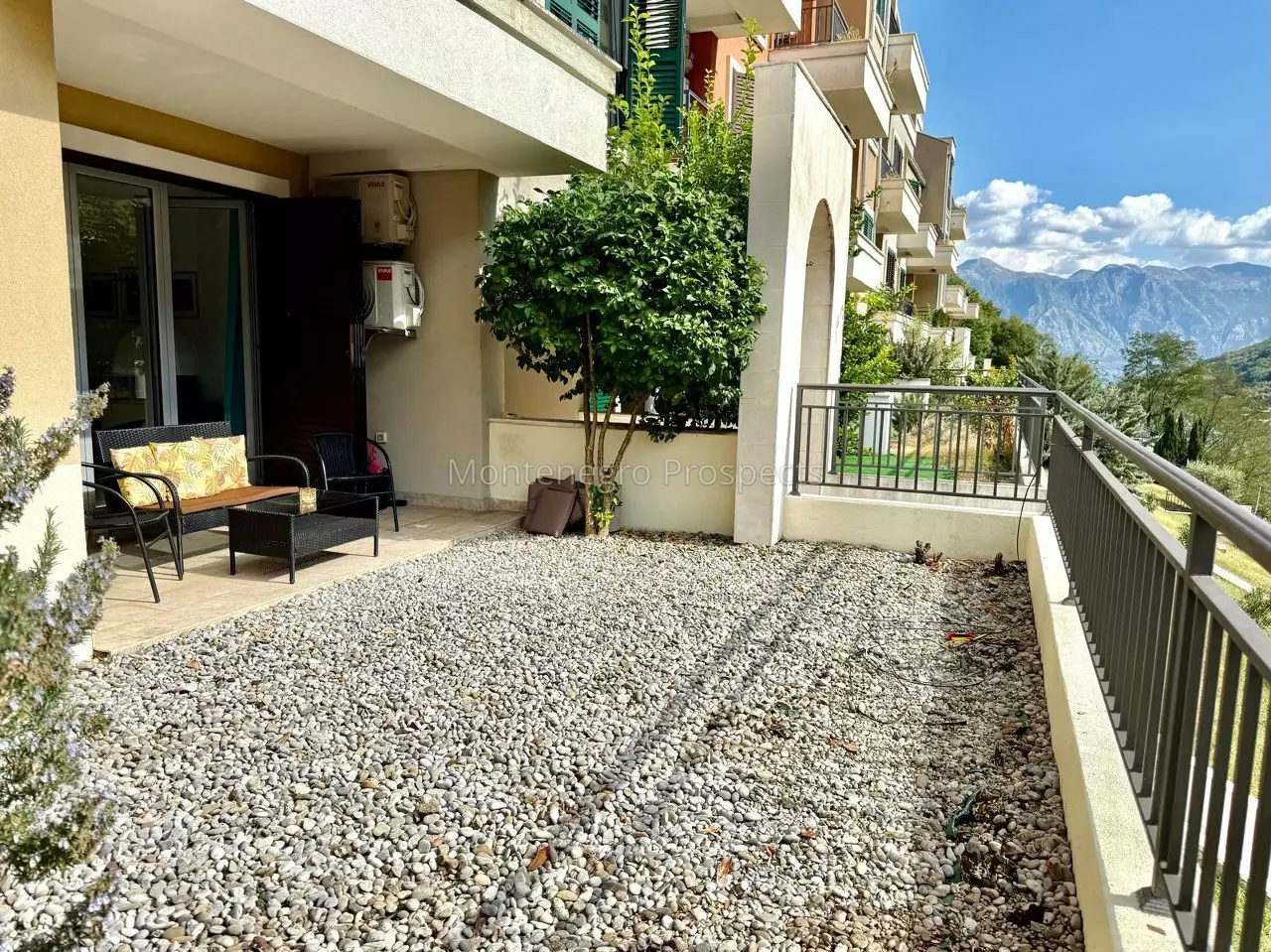 One bedroom apartment with spacious terrace in lavender bay kotor bay 13841 5 1280x959