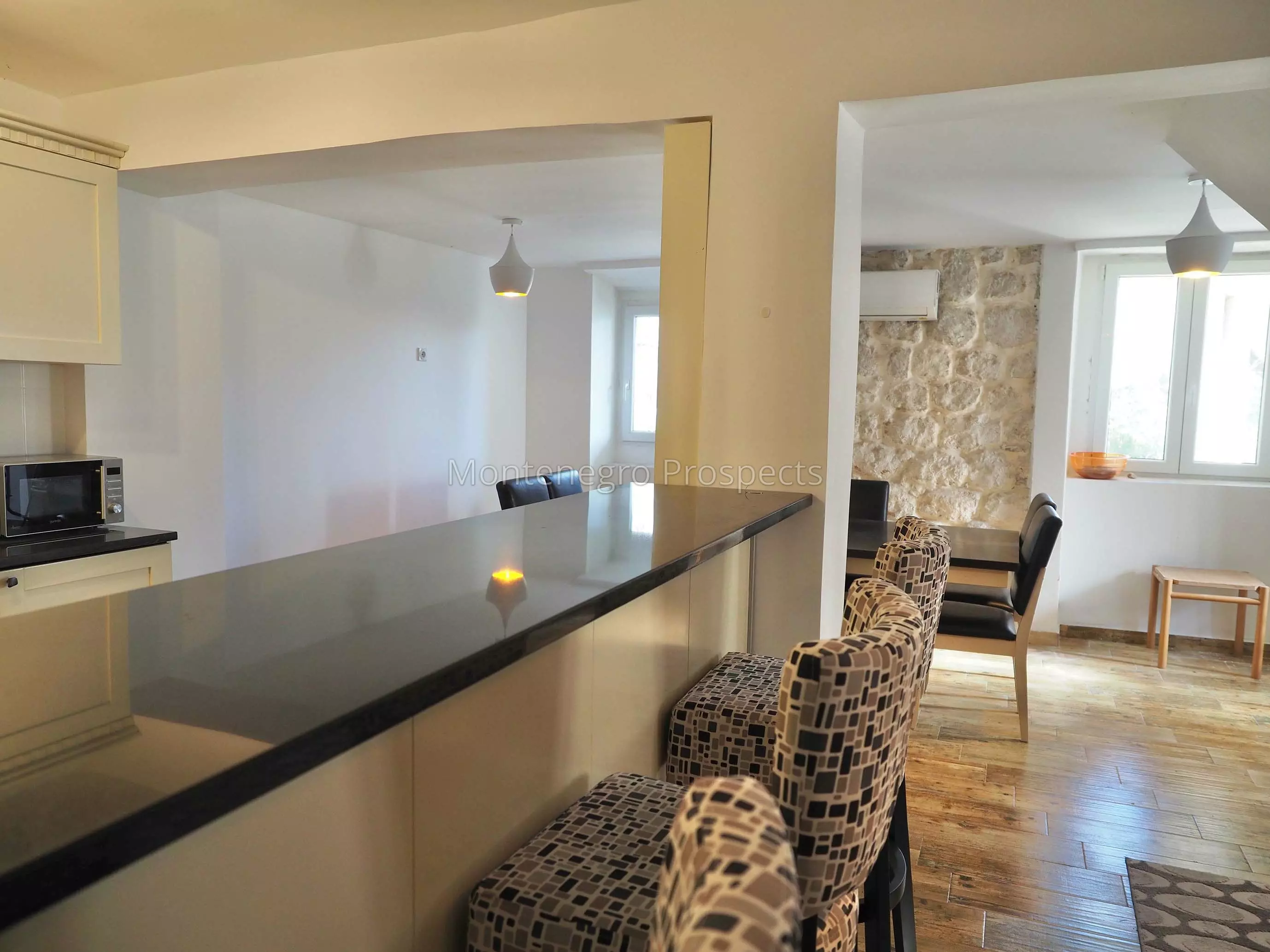 14184 risan stone house 6