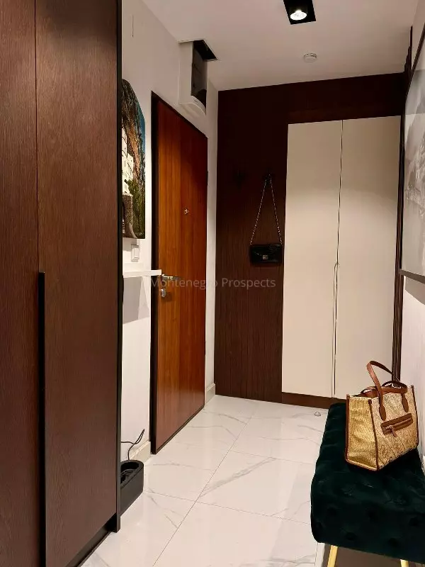 12753 dobrota 15 600x800