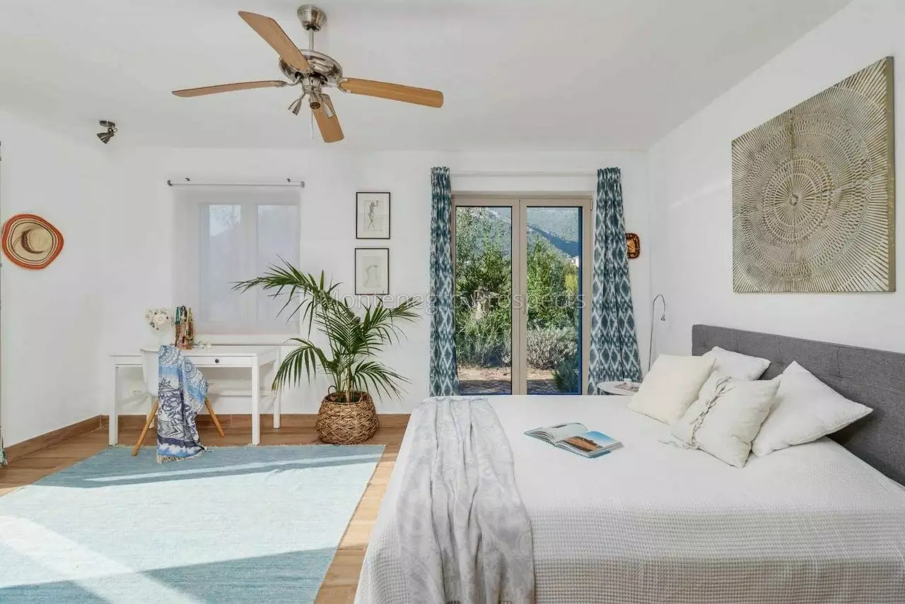 Two bedroom house with beautiful garden in kavac kotor bay 13849 1