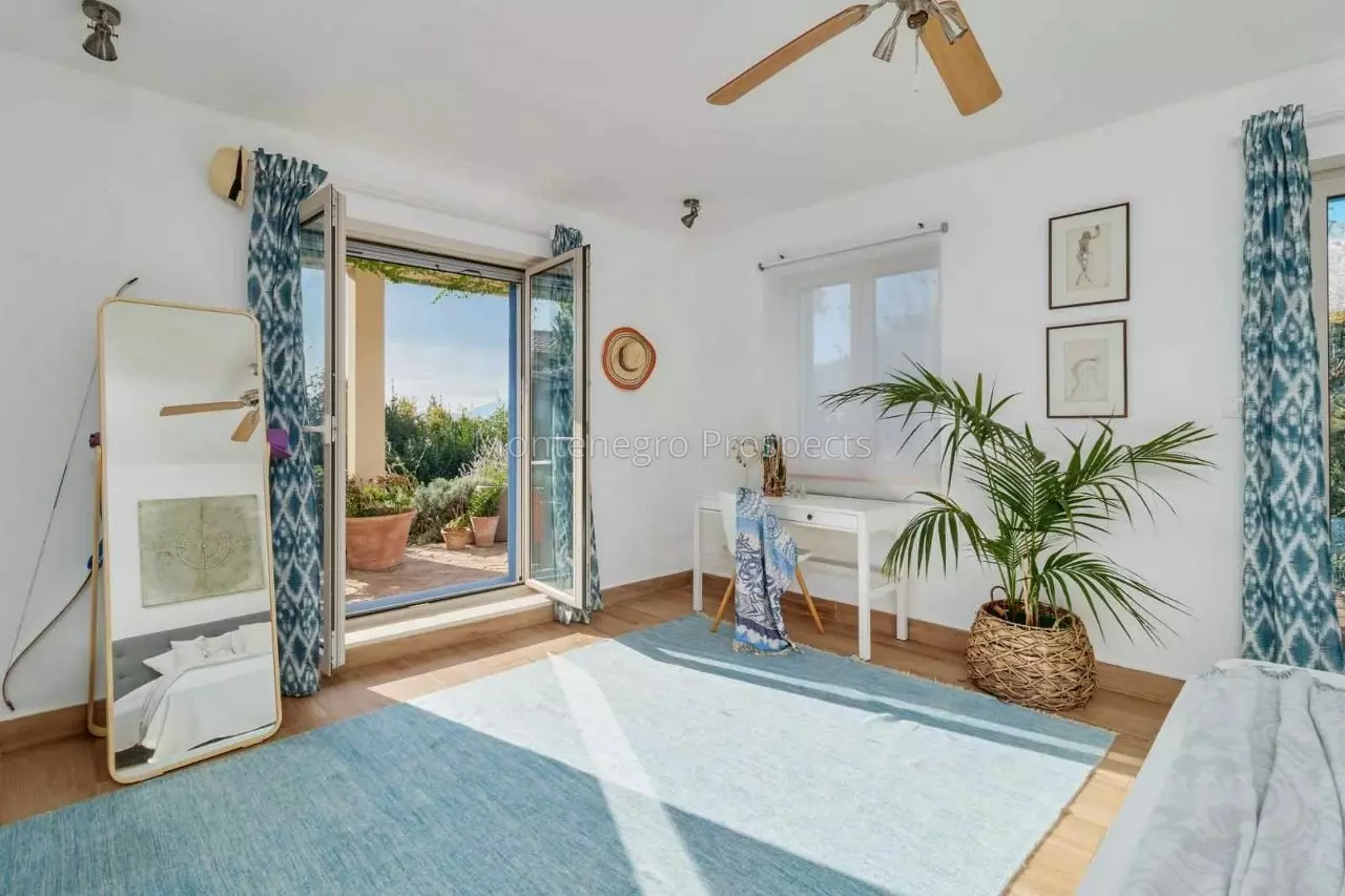 Two bedroom house with beautiful garden in kavac kotor bay 13849 20