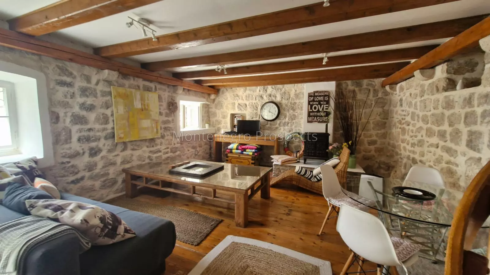 Two bedroom apartment for sale perast 15