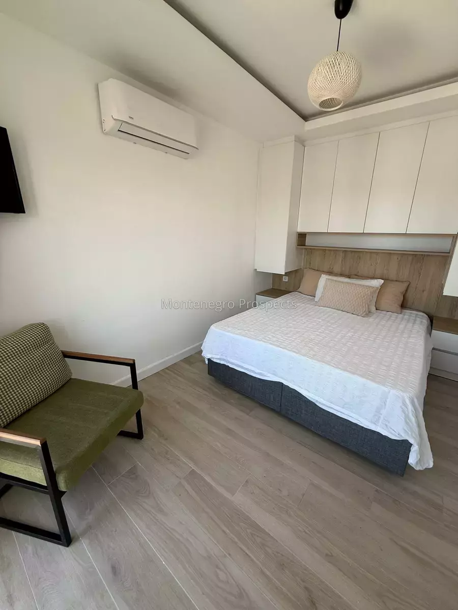 Modern three bedroom apartment with panoramic sea views tivat 13659 8.jpg 1